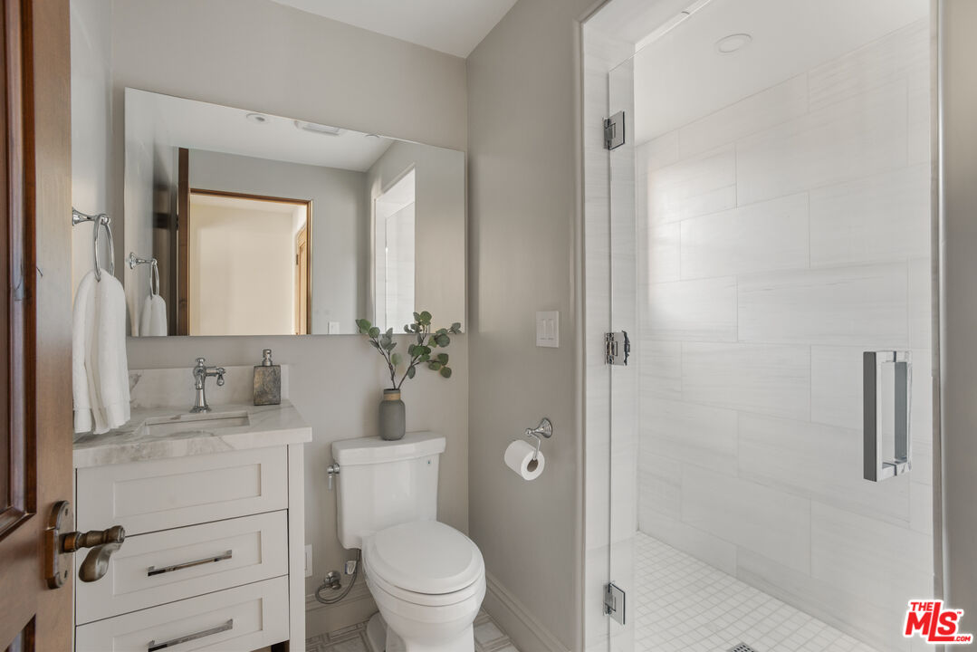 6209 Ocean Front Walk