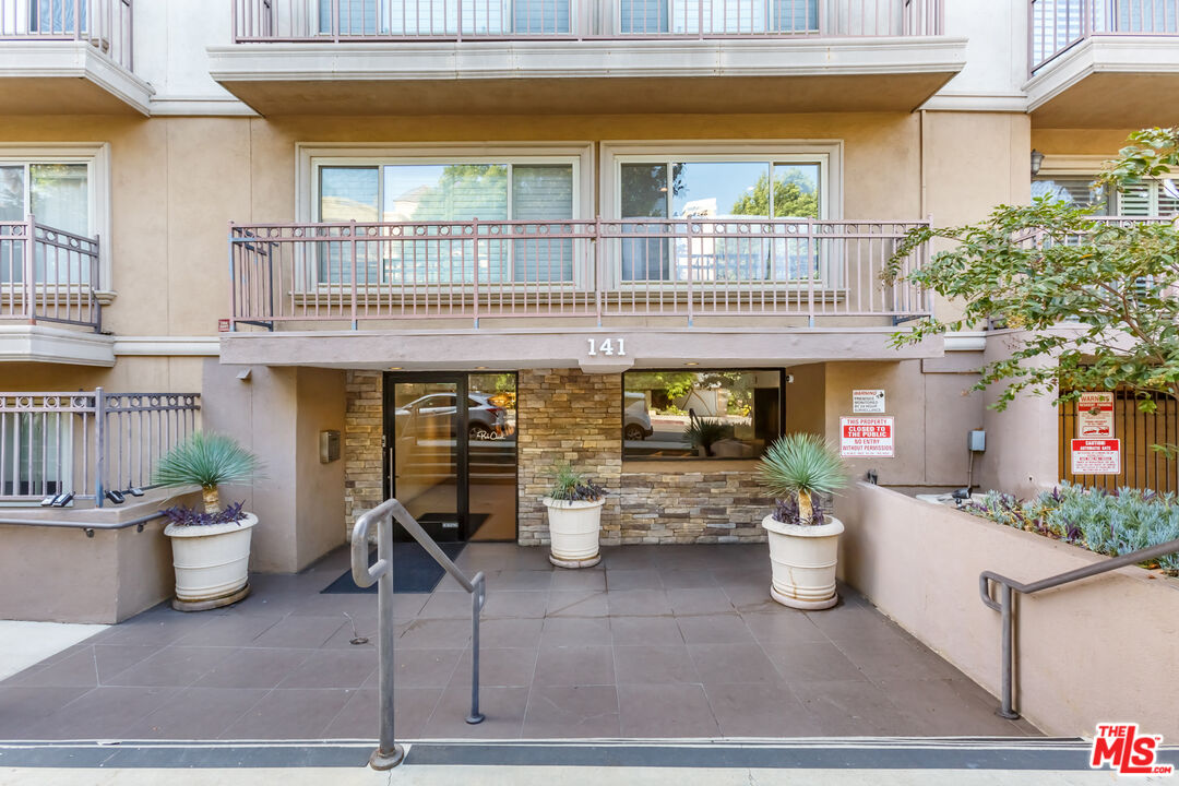 141 S Clark Dr Unit: 310