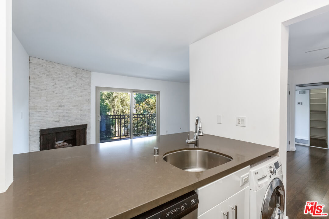 141 S Clark Dr Unit: 310