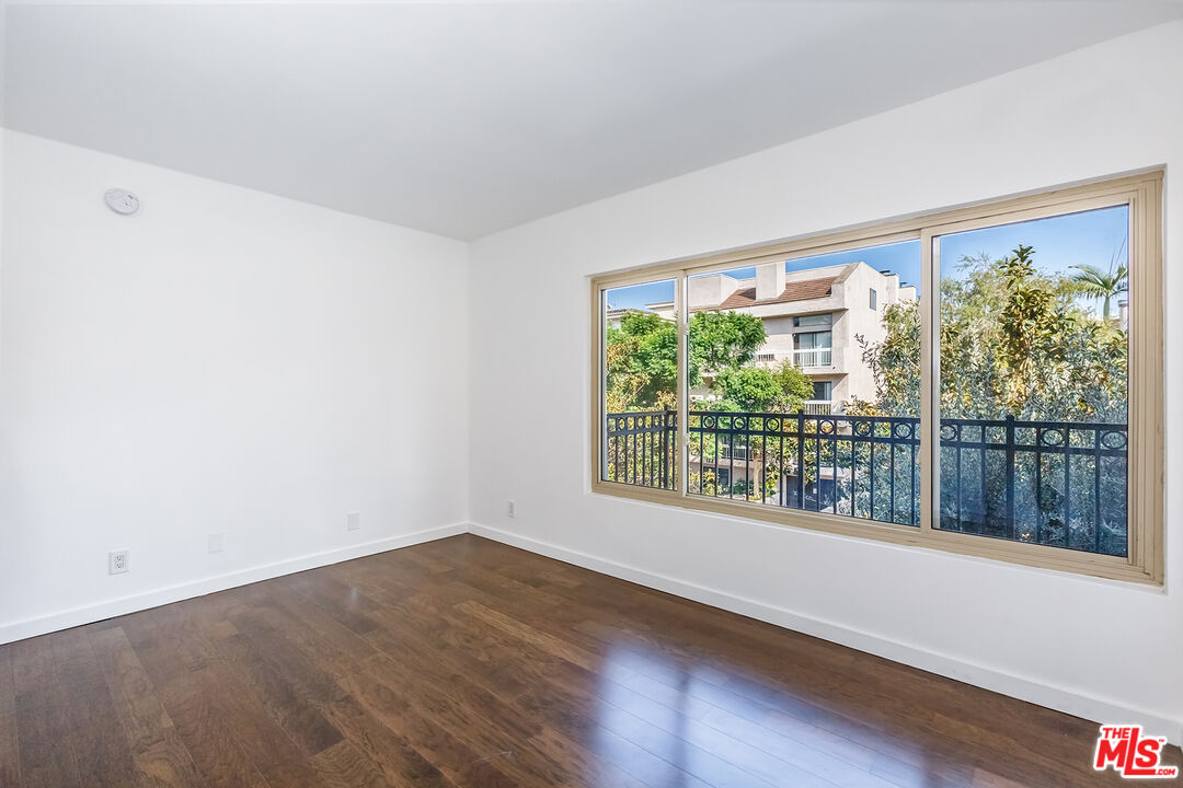 141 S Clark Dr Unit: 310