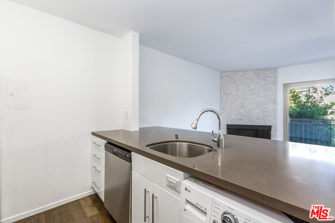 141 S Clark Dr Unit: 310