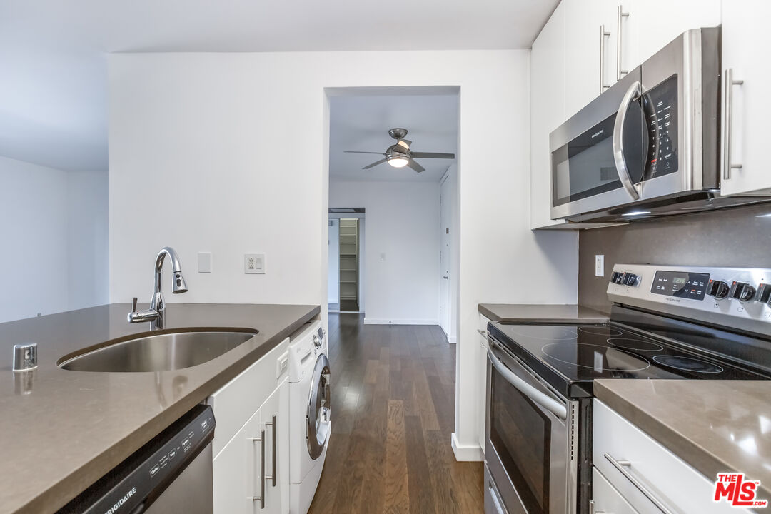 141 S Clark Dr Unit: 310