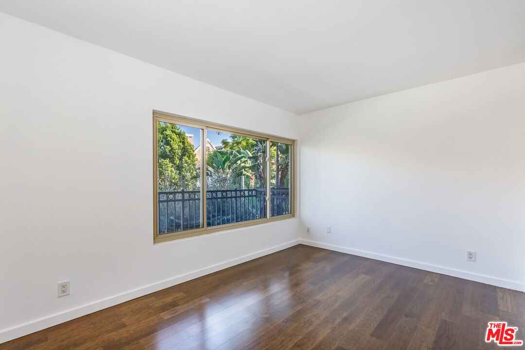 141 S Clark Dr Unit: 310