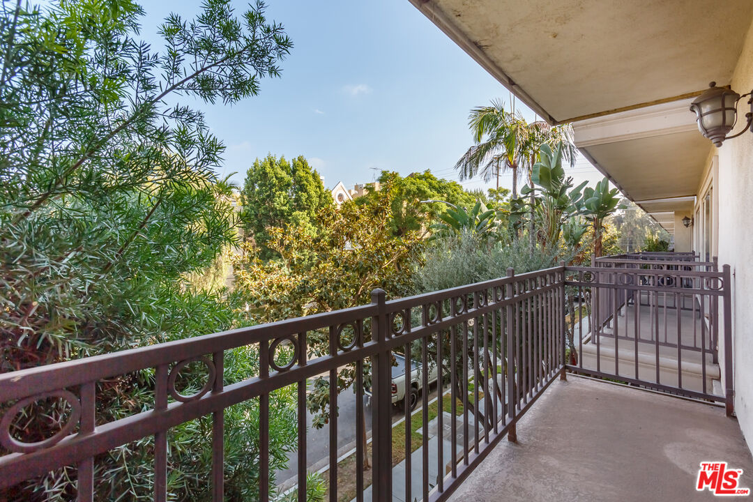 141 S Clark Dr Unit: 310