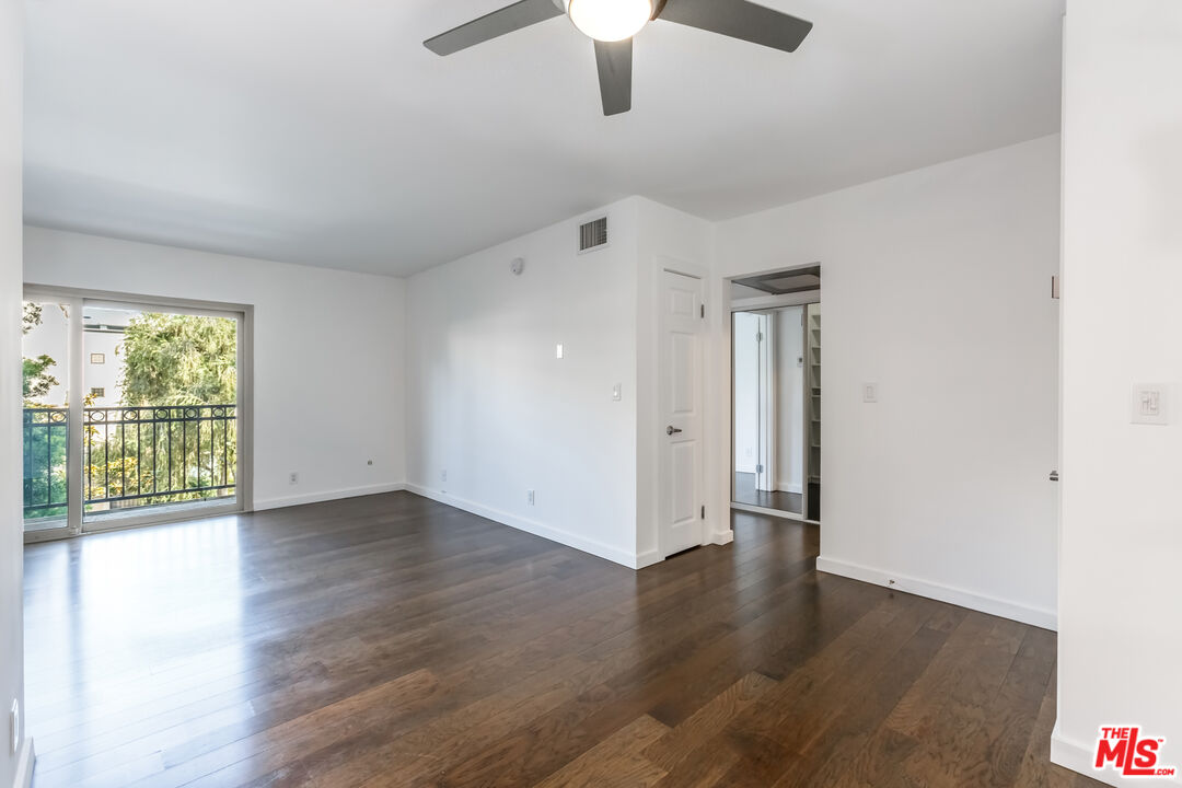 141 S Clark Dr Unit: 310