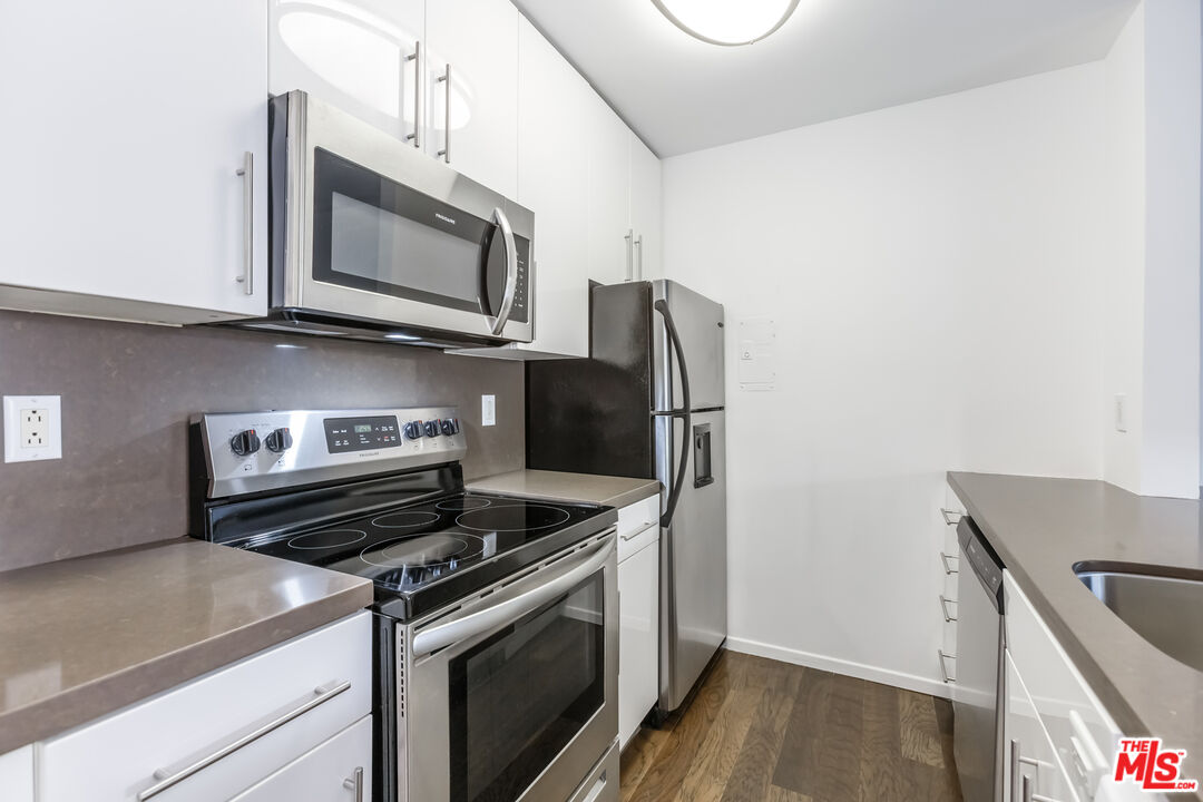 141 S Clark Dr Unit: 310