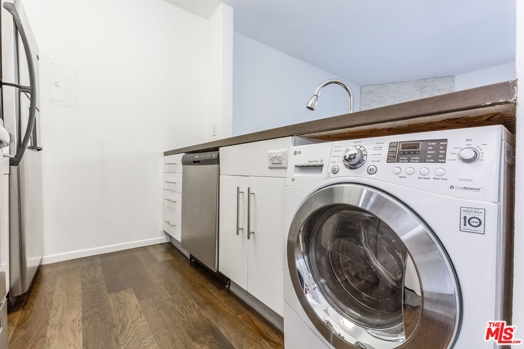141 S Clark Dr Unit: 310