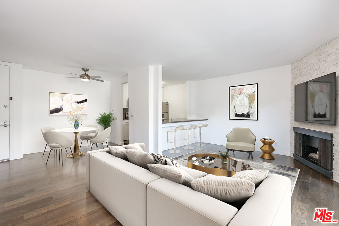 141 S Clark Dr Unit: 310