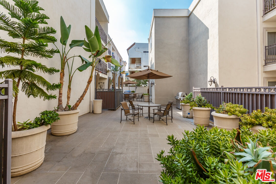 141 S Clark Dr Unit: 310