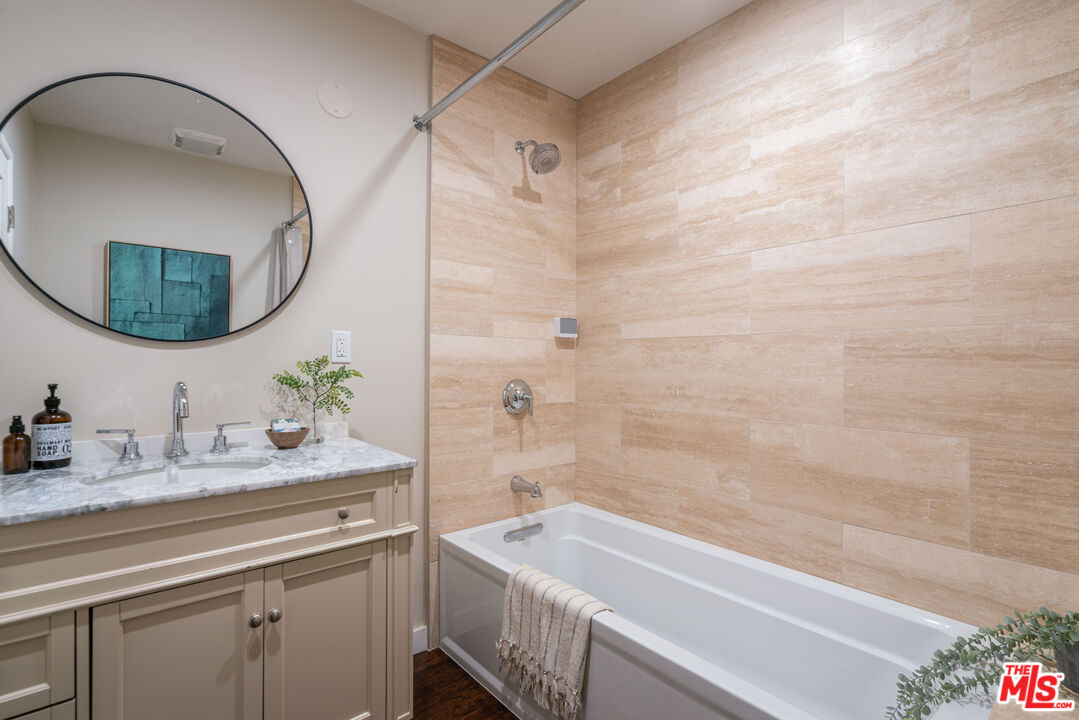 12817 Indianapolis St