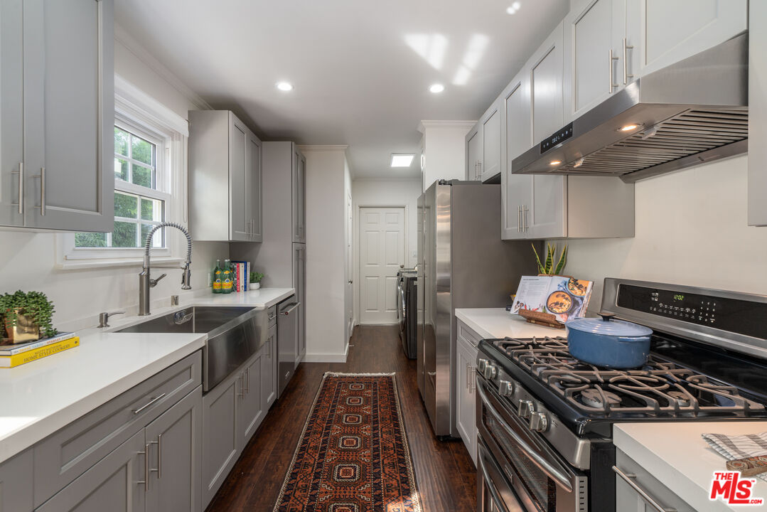 12817 Indianapolis St