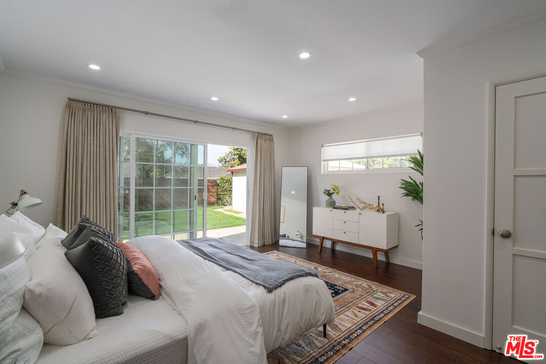 12817 Indianapolis St