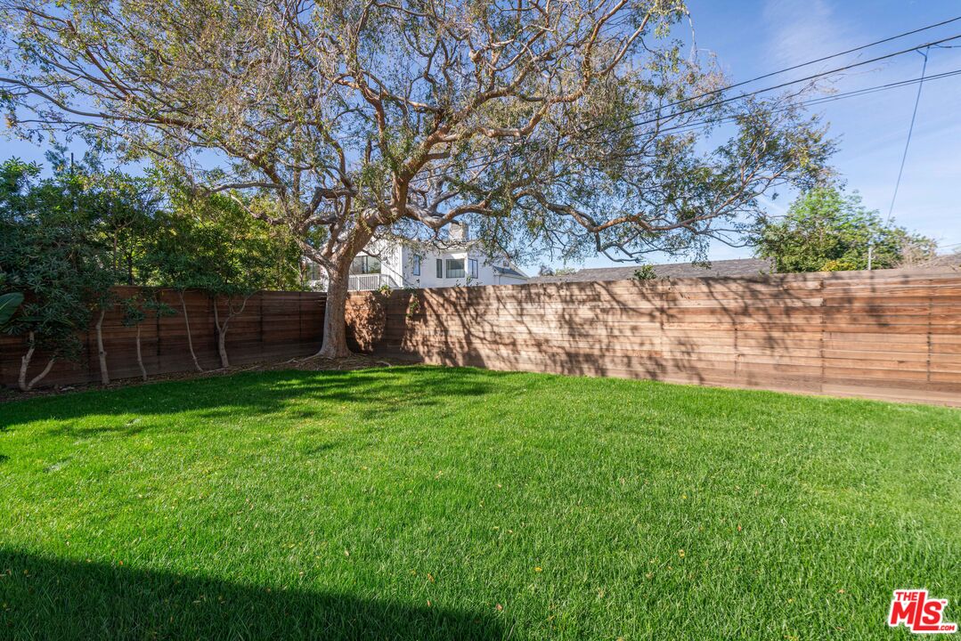 12817 Indianapolis St