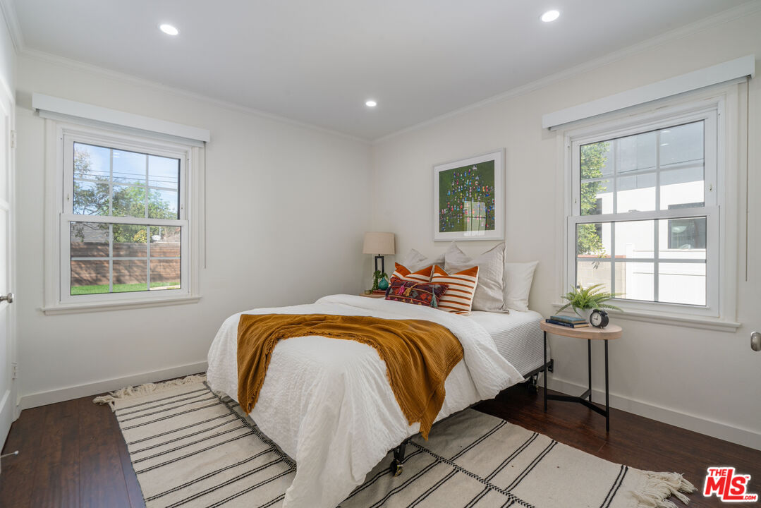 12817 Indianapolis St