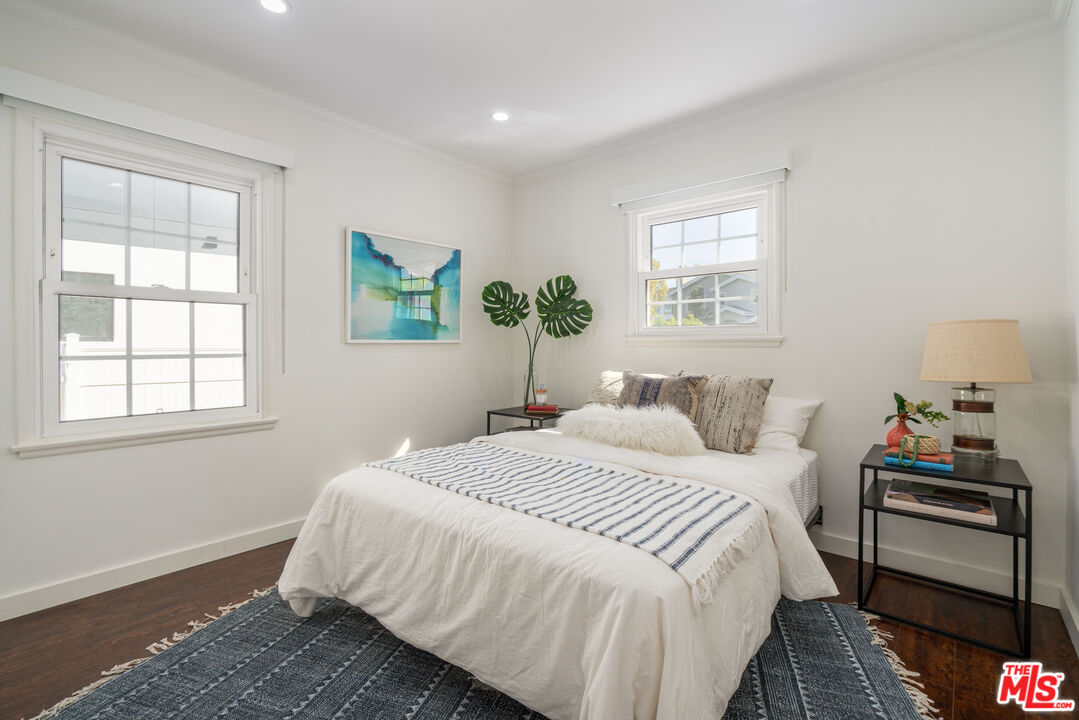 12817 Indianapolis St