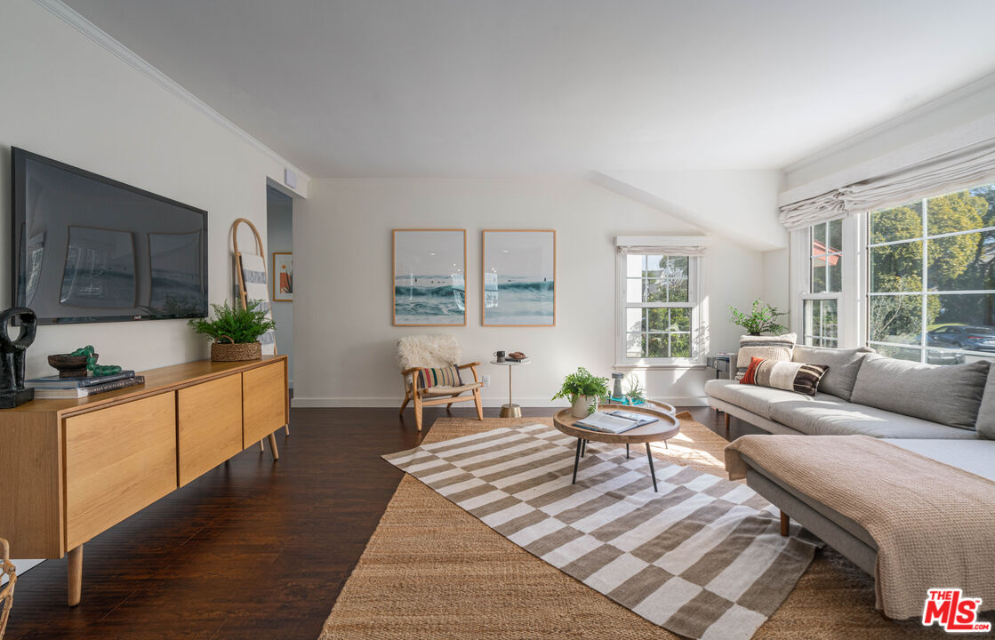 12817 Indianapolis St