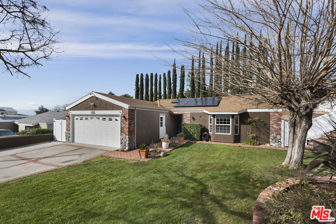 27839 Northbrook Ave