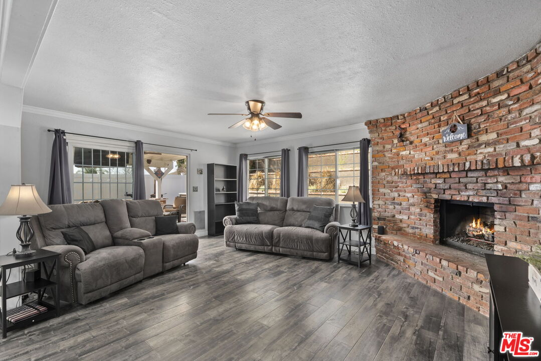27839 Northbrook Ave