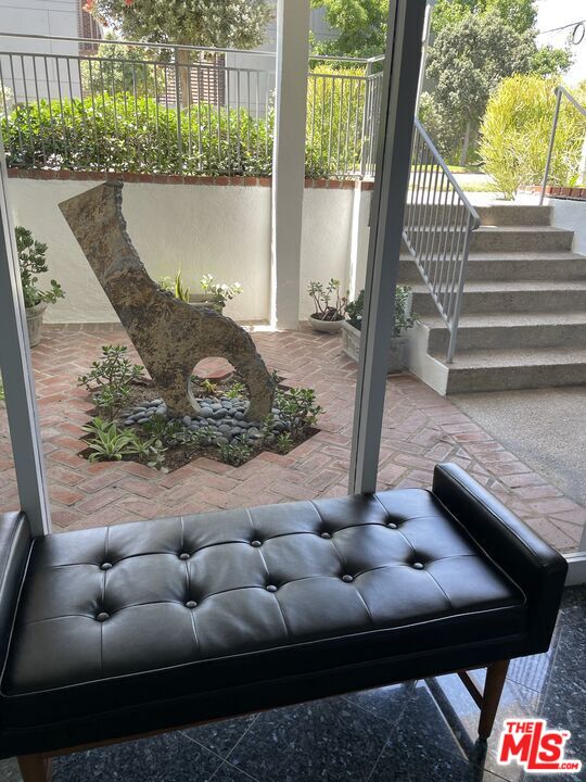 9297 BURTON WAY Unit: 4