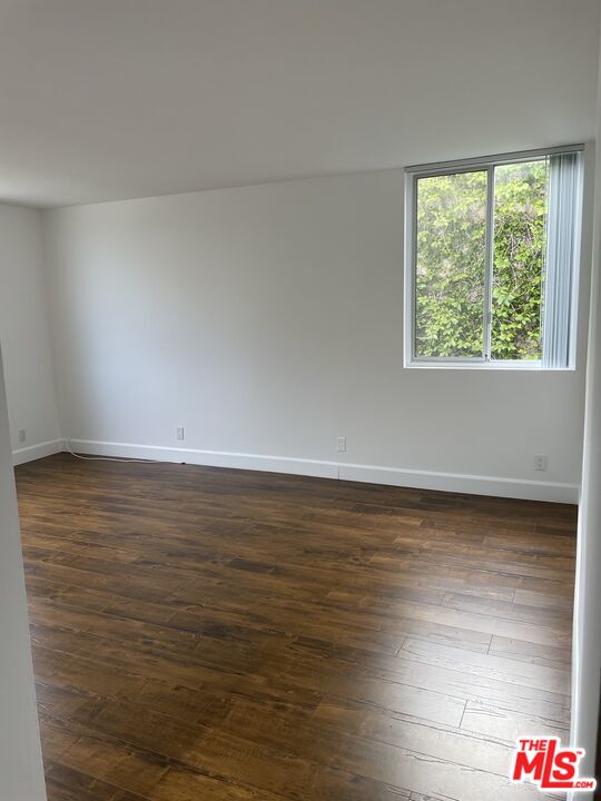 9297 BURTON WAY Unit: 4