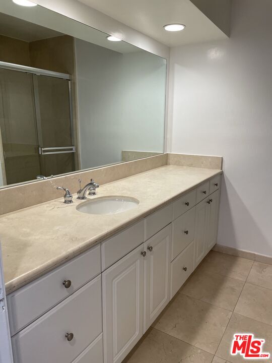 9297 BURTON WAY Unit: 4