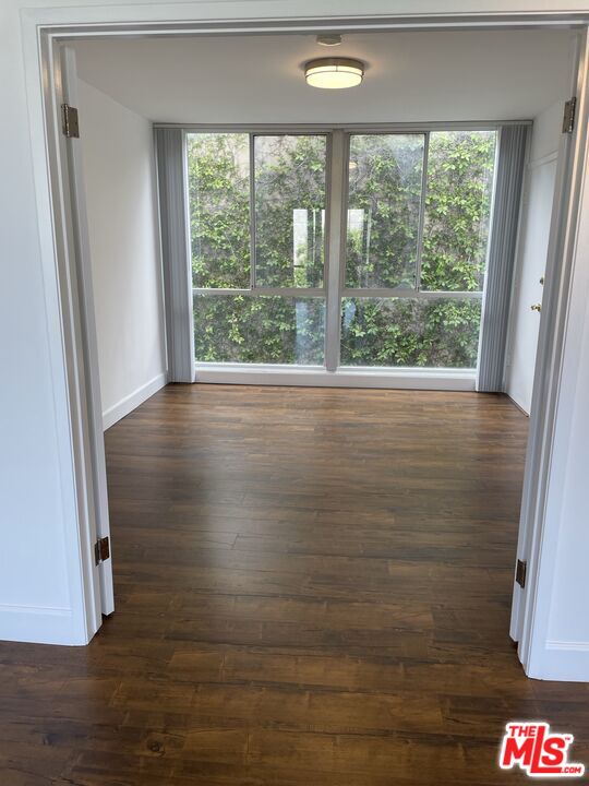 9297 BURTON WAY Unit: 4