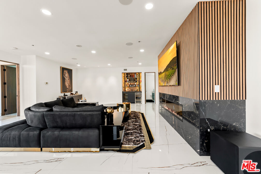 10430 Wilshire Blvd Unit: 503