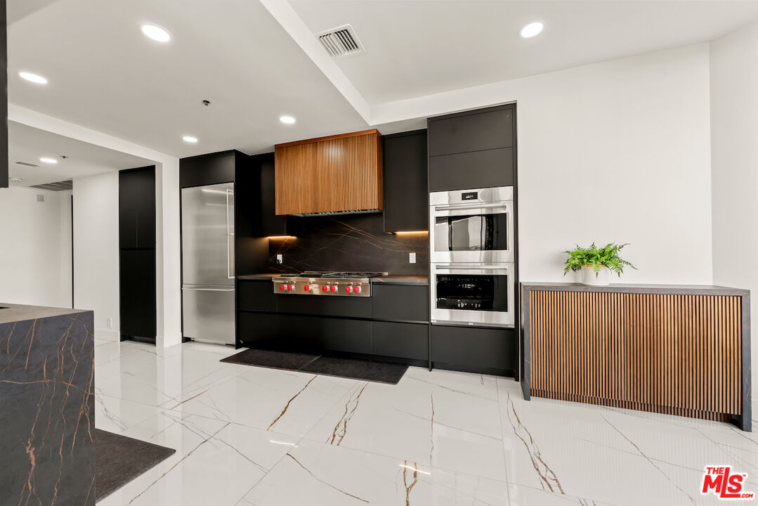 10430 Wilshire Blvd Unit: 503