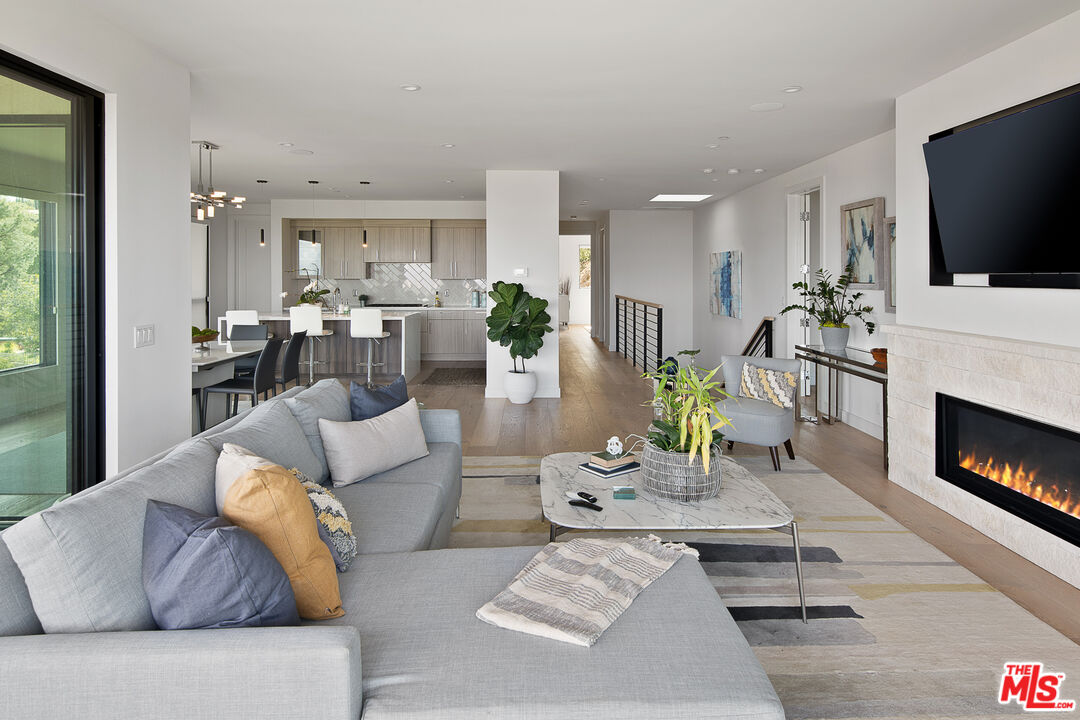 3801 Encino Verde Pl