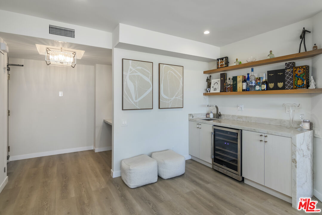 2222 Avenue Of The Stars Unit: 1704