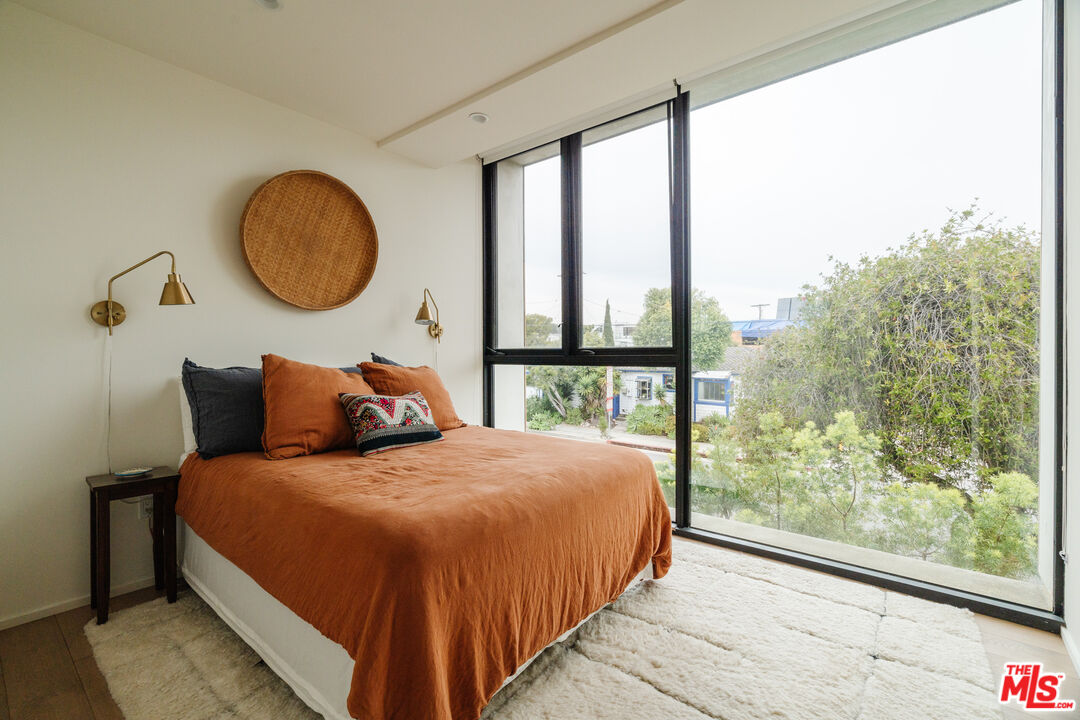 3214 Highland Ave Unit: 1