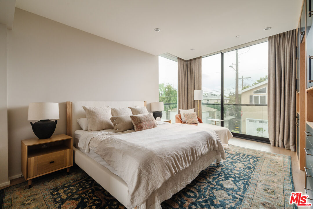 3214 Highland Ave Unit: 1