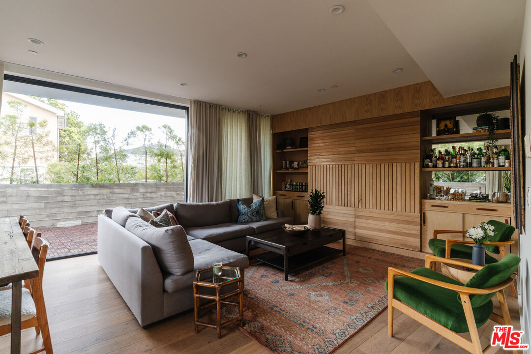 3214 Highland Ave Unit: 1