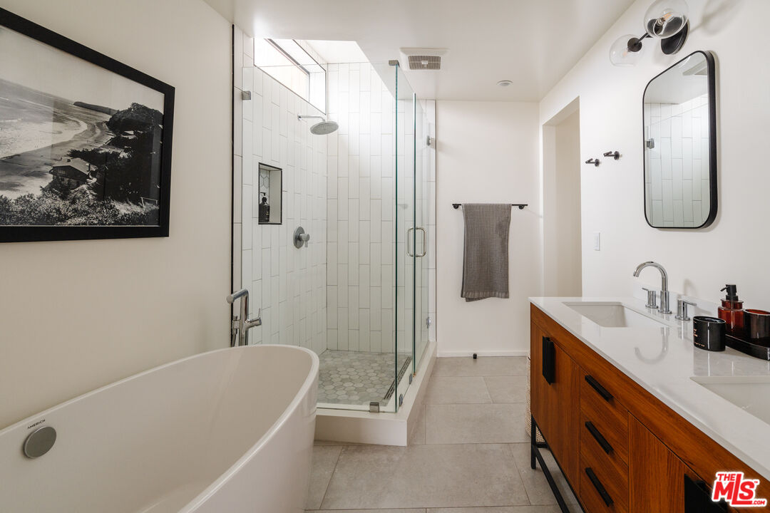 3214 Highland Ave Unit: 1