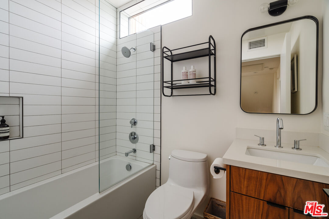 3214 Highland Ave Unit: 1