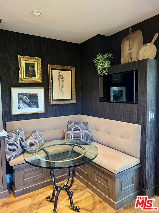 243 Taos Rd