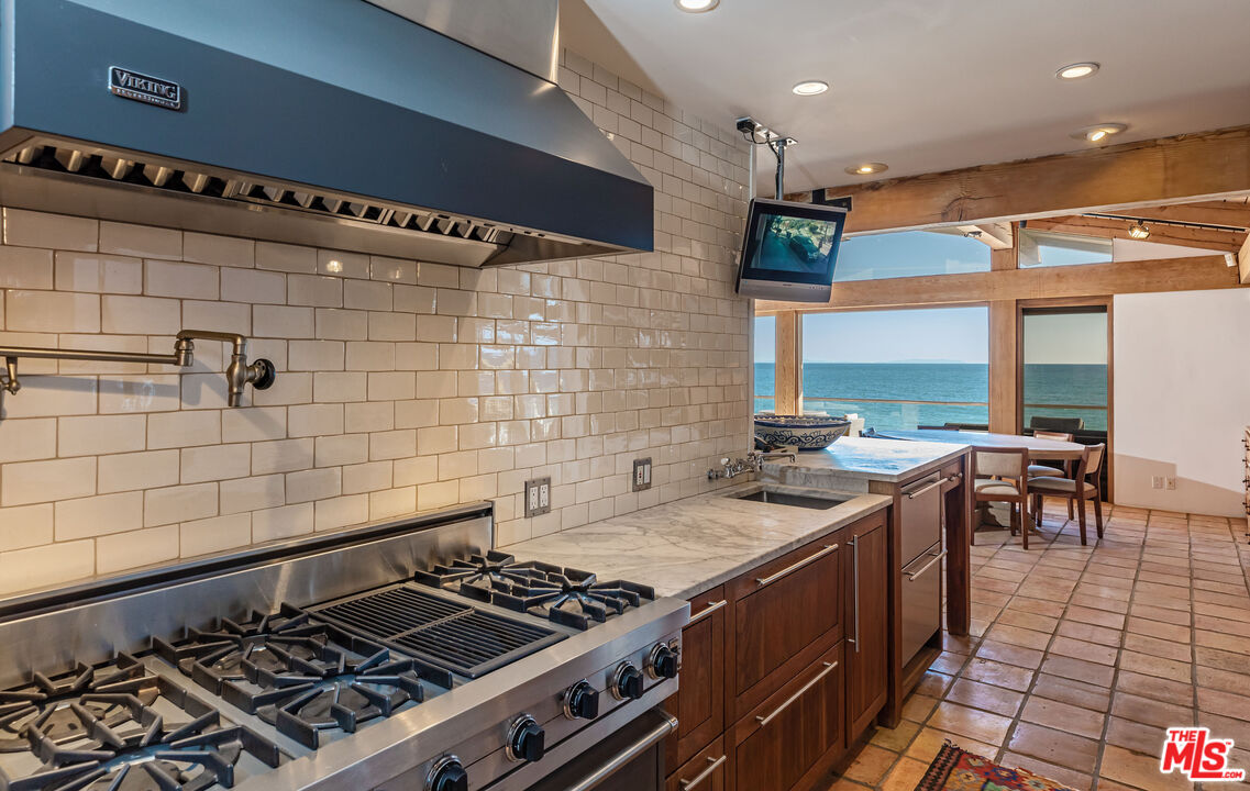 22148 Pacific Coast Hwy