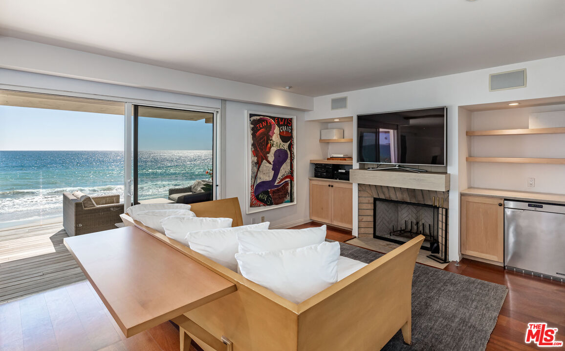 22148 Pacific Coast Hwy