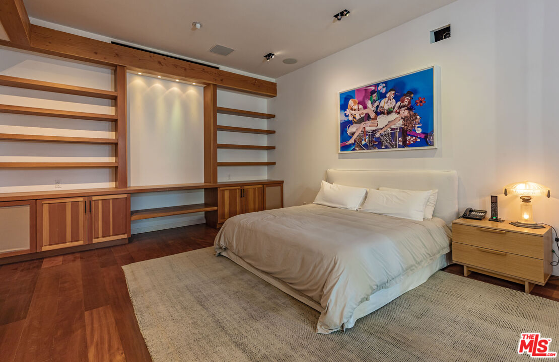 22148 Pacific Coast Hwy