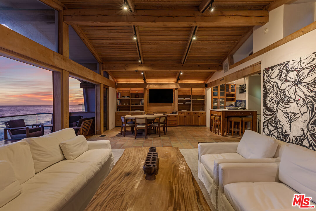 22148 Pacific Coast Hwy