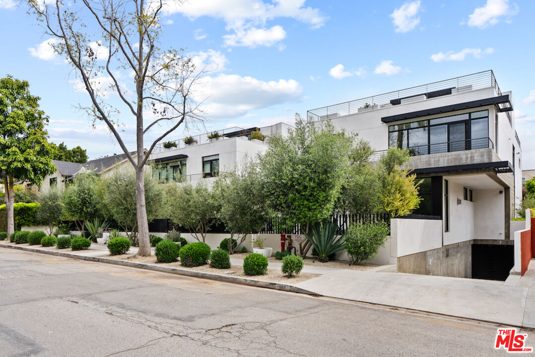 812 Huntley Unit: 103