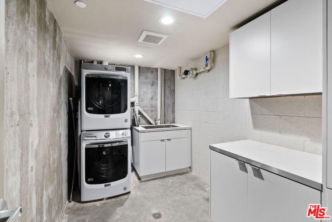 812 Huntley Unit: 103