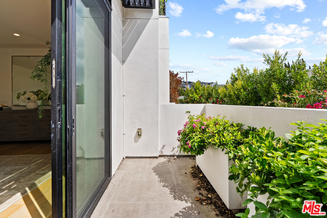 812 Huntley Unit: 103