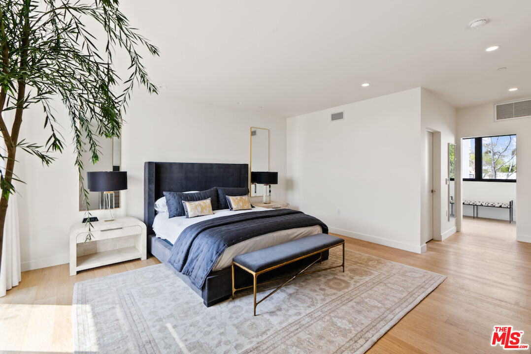 812 Huntley Unit: 103