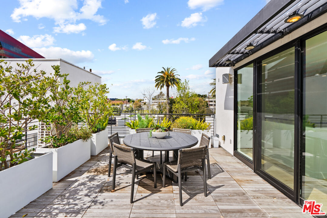 812 Huntley Unit: 103