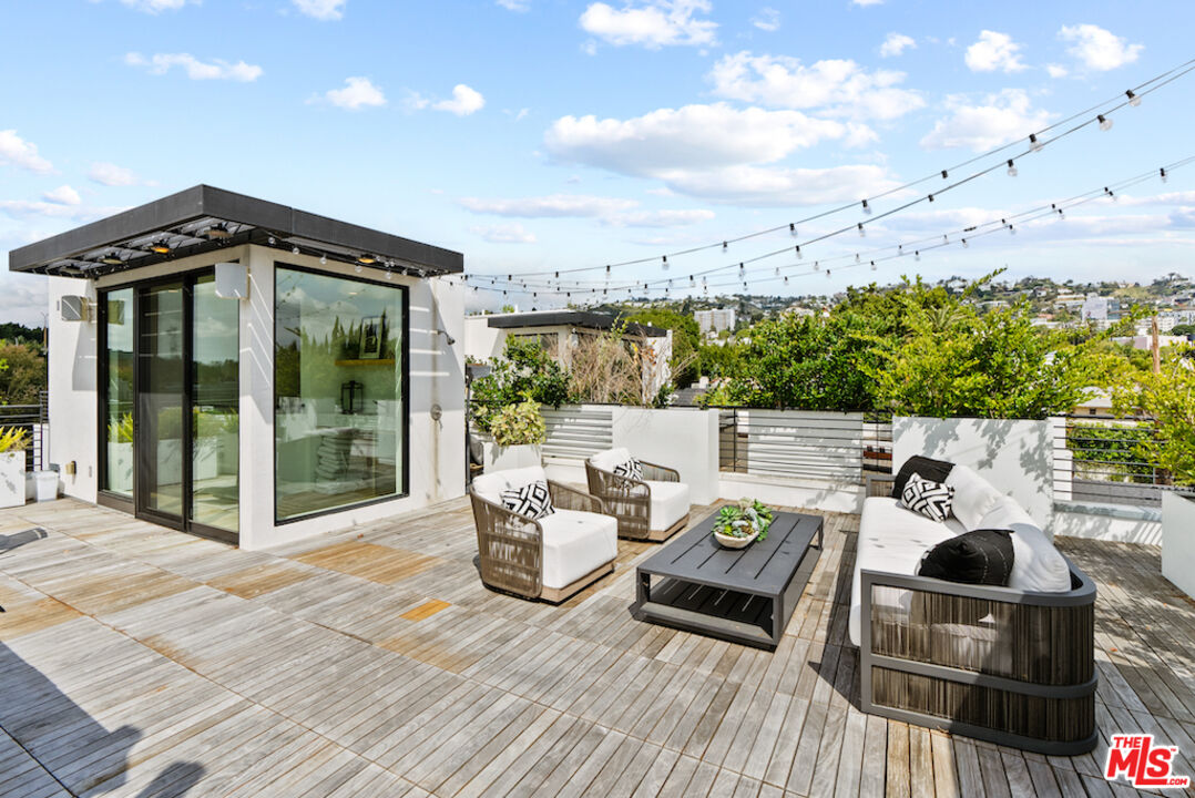 812 Huntley Unit: 103