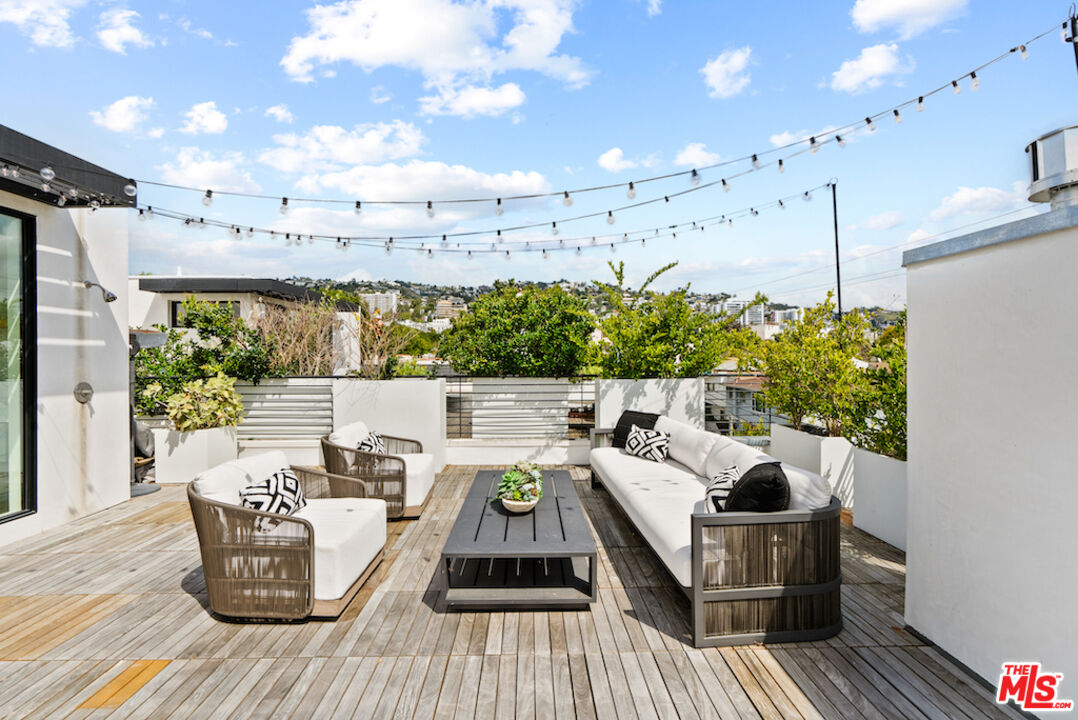 812 Huntley Unit: 103
