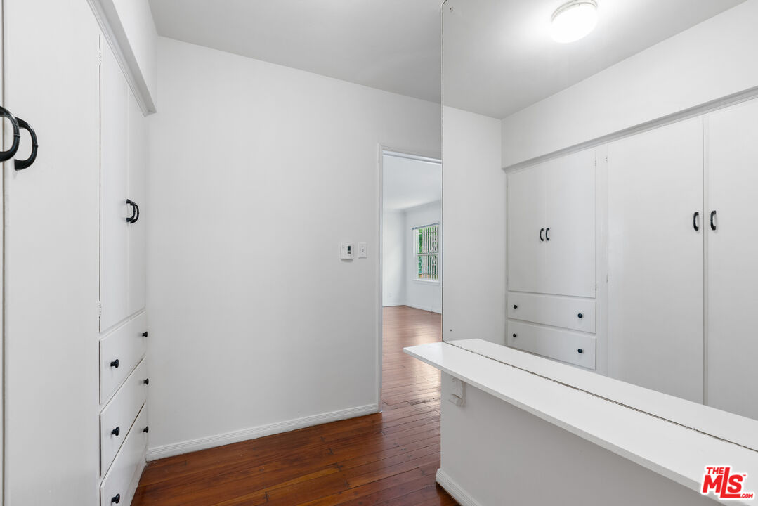 180 N Clark Dr