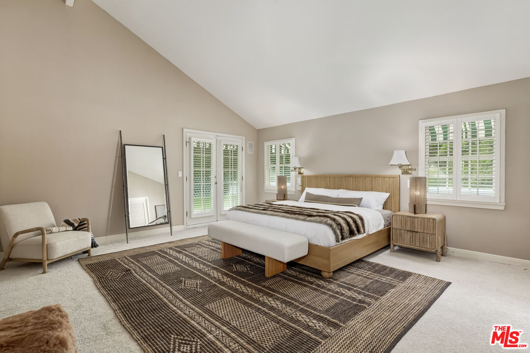 2147 Coldwater Canyon Dr