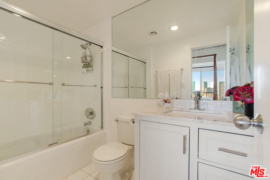 10501 Wilshire Blvd Unit: 1106